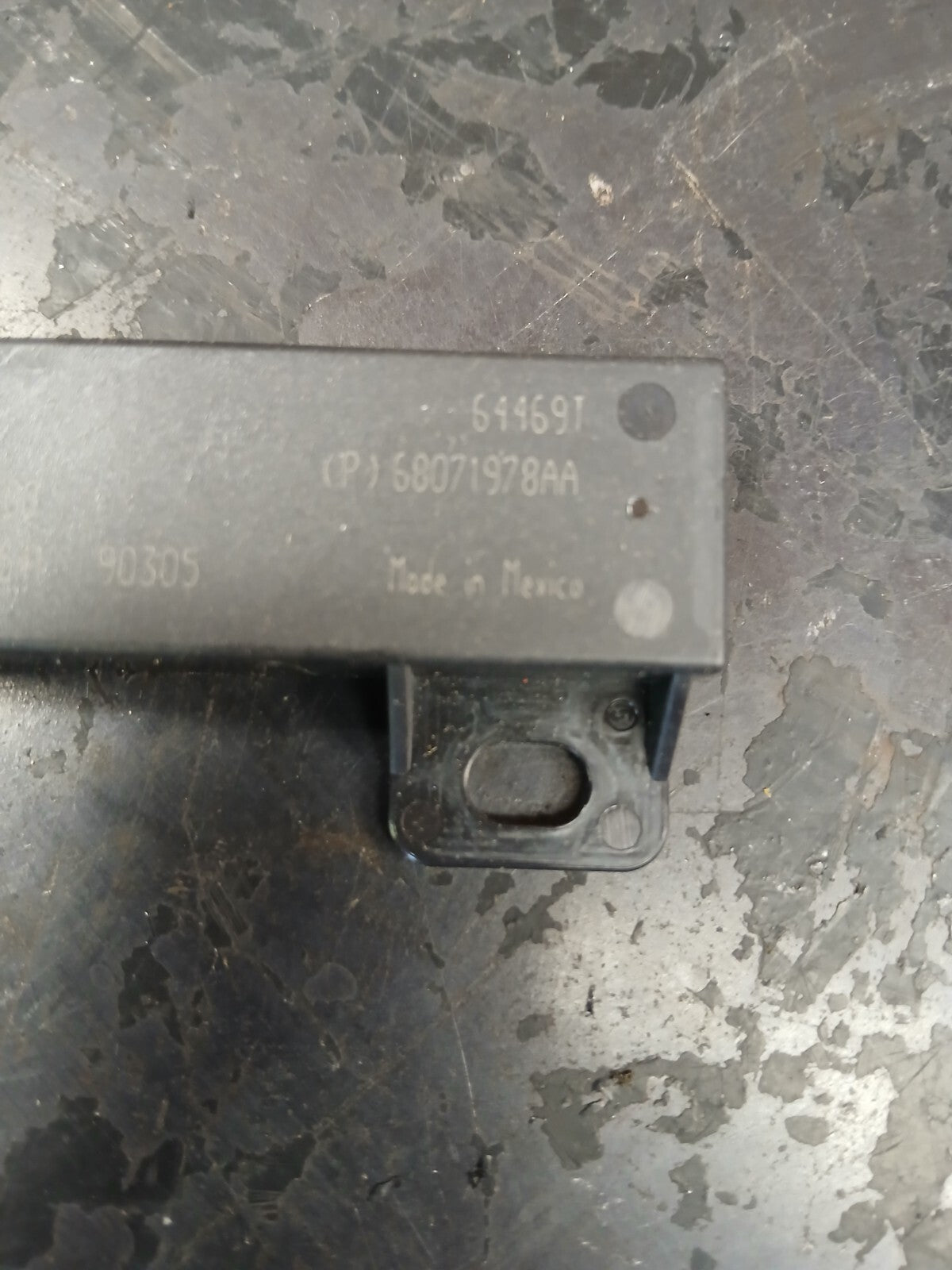 2011-2023 Charger Challenger 300 Passive Entry Antenna Module 68071978aa
