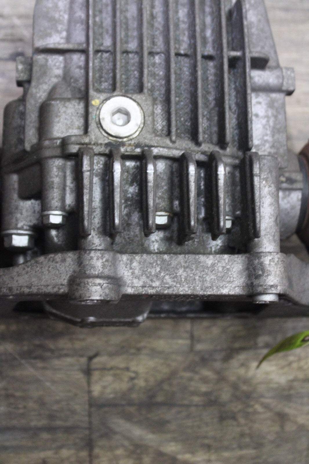 12-18 AUDI S7 REAR AXLE DIFFERENTIAL CARRIER W/ BRACKET OEM 8k0 599 287 J