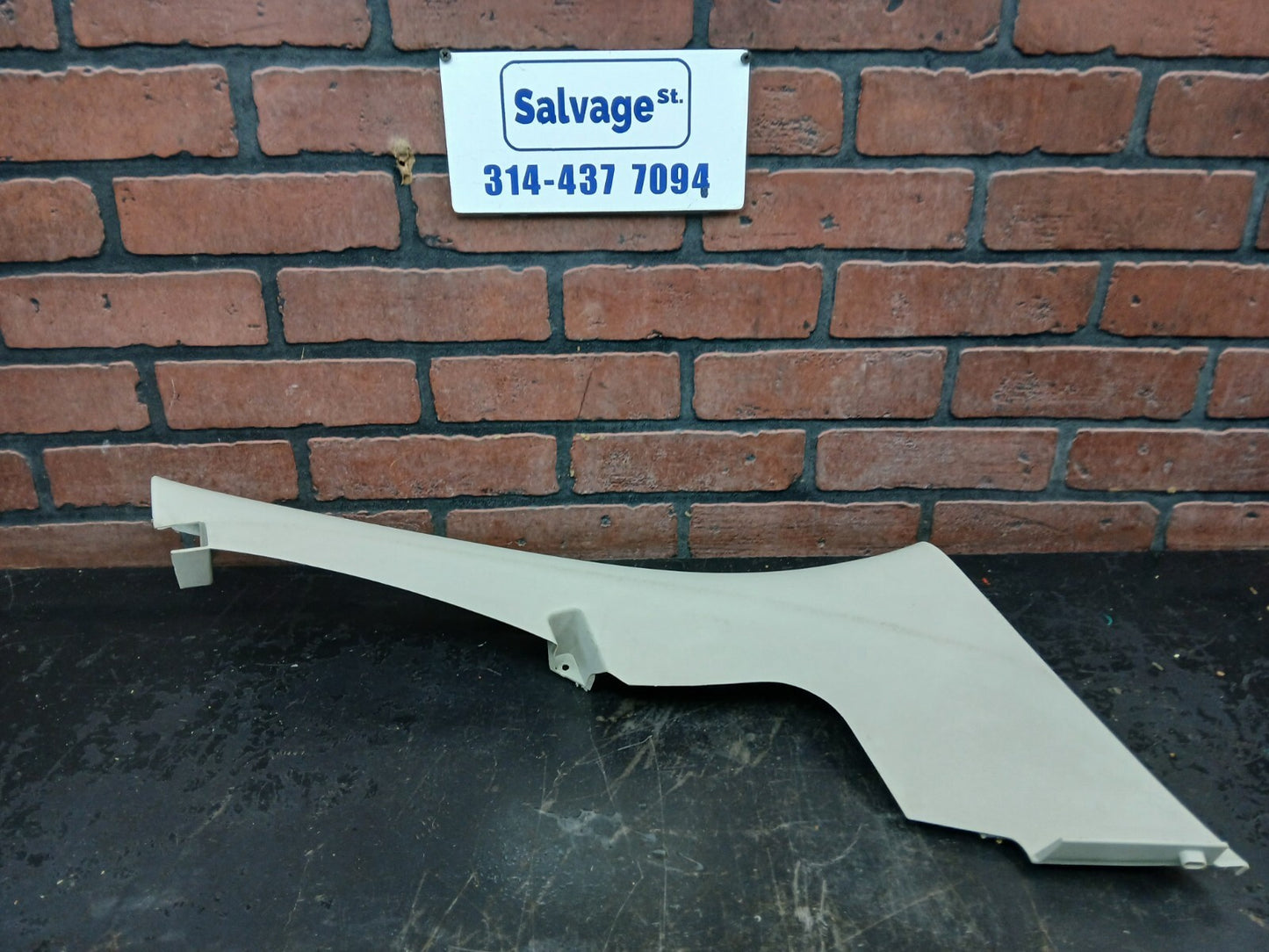 2005-2010 Charger Magnum 300 Passenger RH Side C Pillar Trim 0um50bd1ae