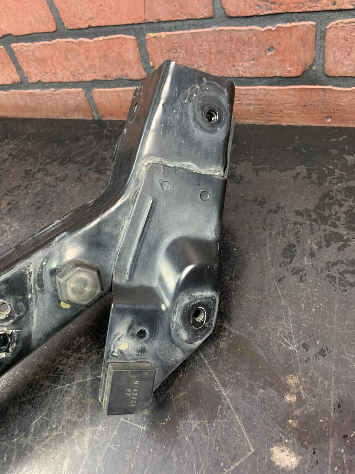 2011-2021 JEEP GRAND CHEROKEE FRONT LEFT RADIATOR MOUNT BRACKET SUPPORT OEM