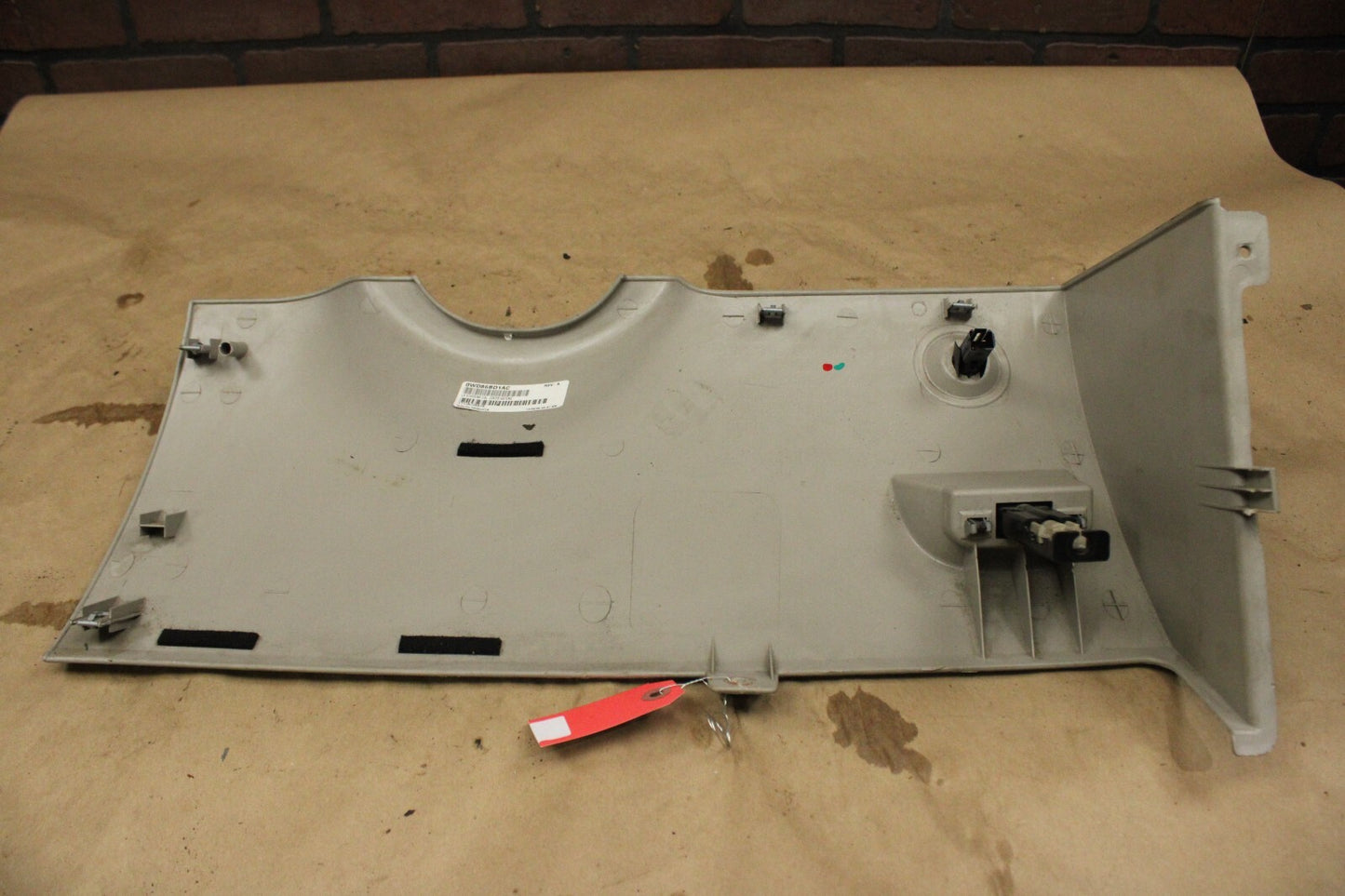 05-10 Chrysler 300 Lower Steering Column Cover Knee Bolster Panel 0wd86bd1ac OEM