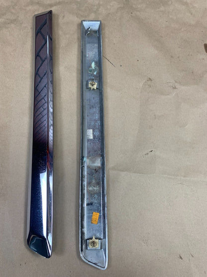 06-07 GRAND CHEROKEE RIGHT LEFT SIDE REAR CHROME DOOR TRIM MOLDINGS 04806272AA