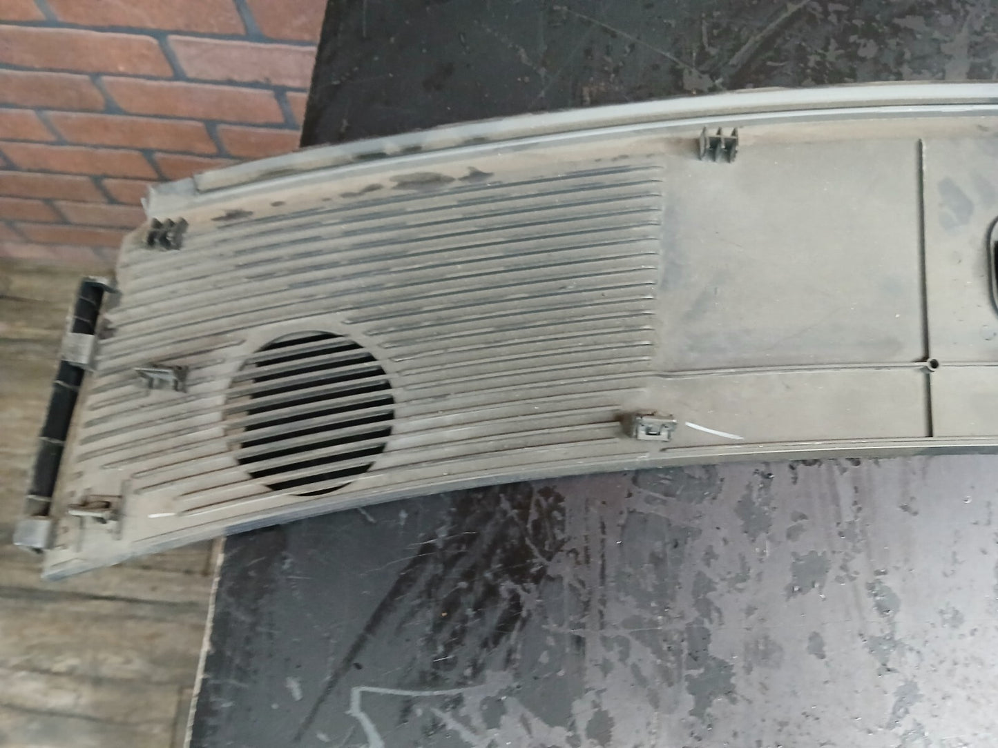 2007-2009 Dodge Caliber Interior Dash Windshield Defroster Grille Panel Cowl