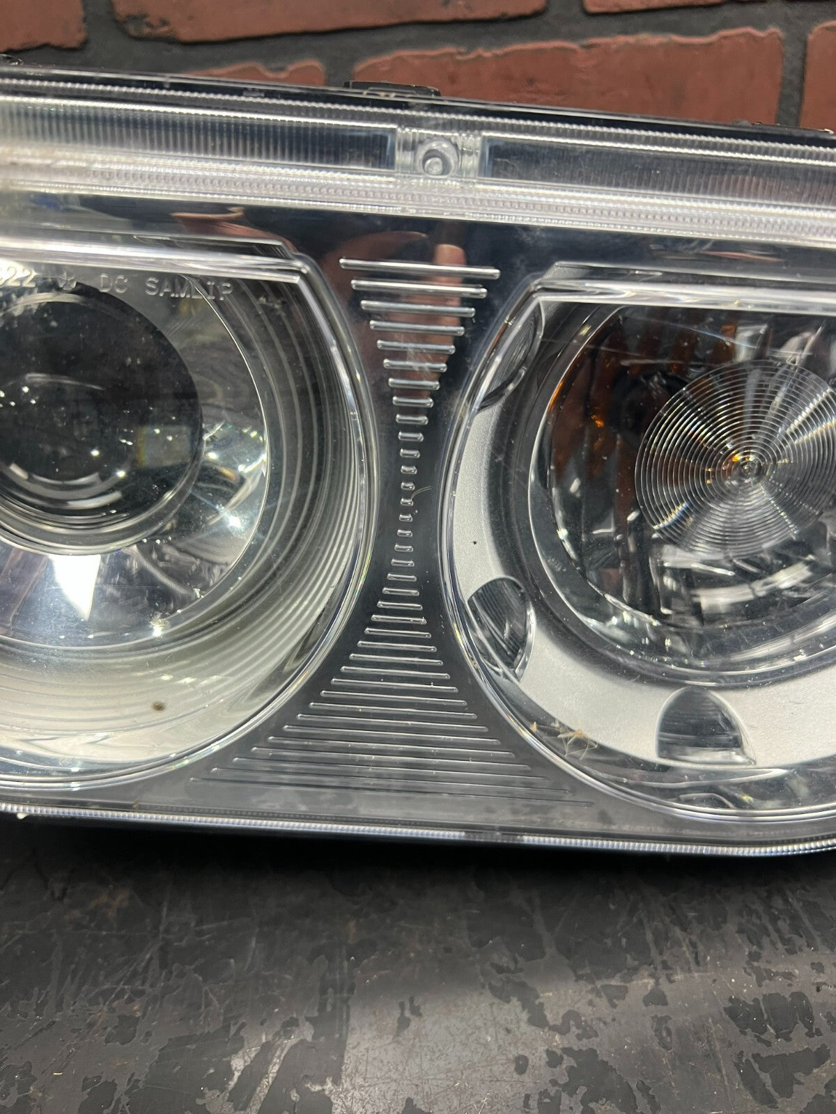 2008-2014 DODGE CHALLENGER HEADLIGHT OEM XENON HID Driver OEM RH Mopar