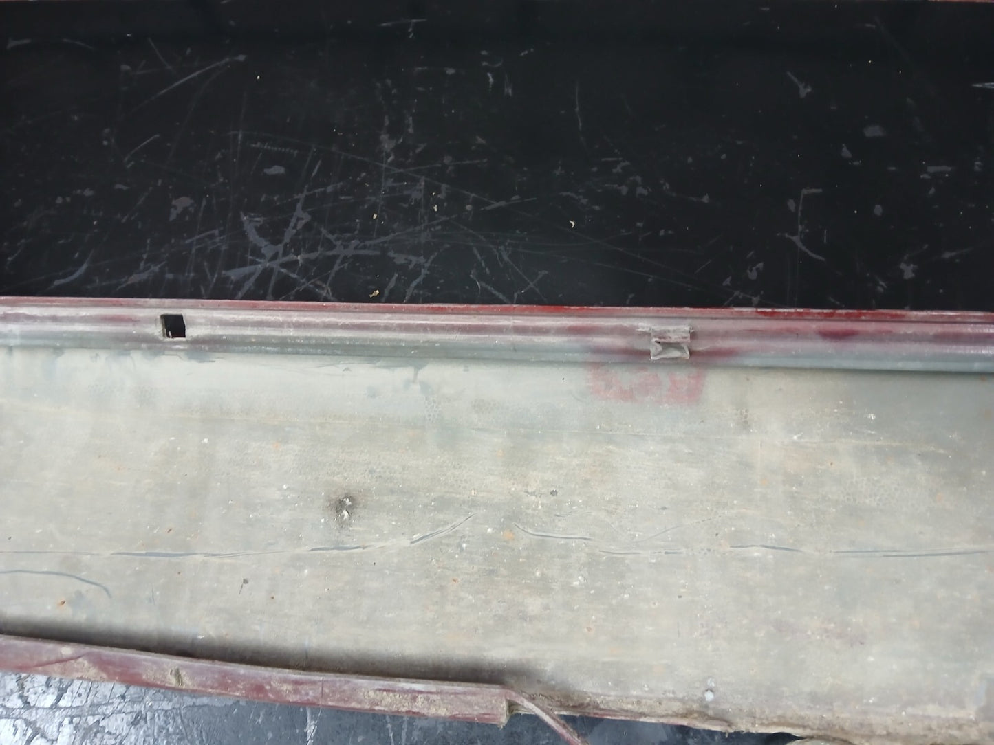 2008 Dodge Charger Driver LH Side Skirt Rocker Panel Molding Red Damaged
