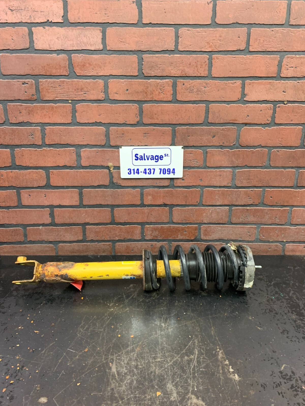 2006 Chrysler 300 OEM Bilstein Driver side Front Strut Assembly 05290474AB