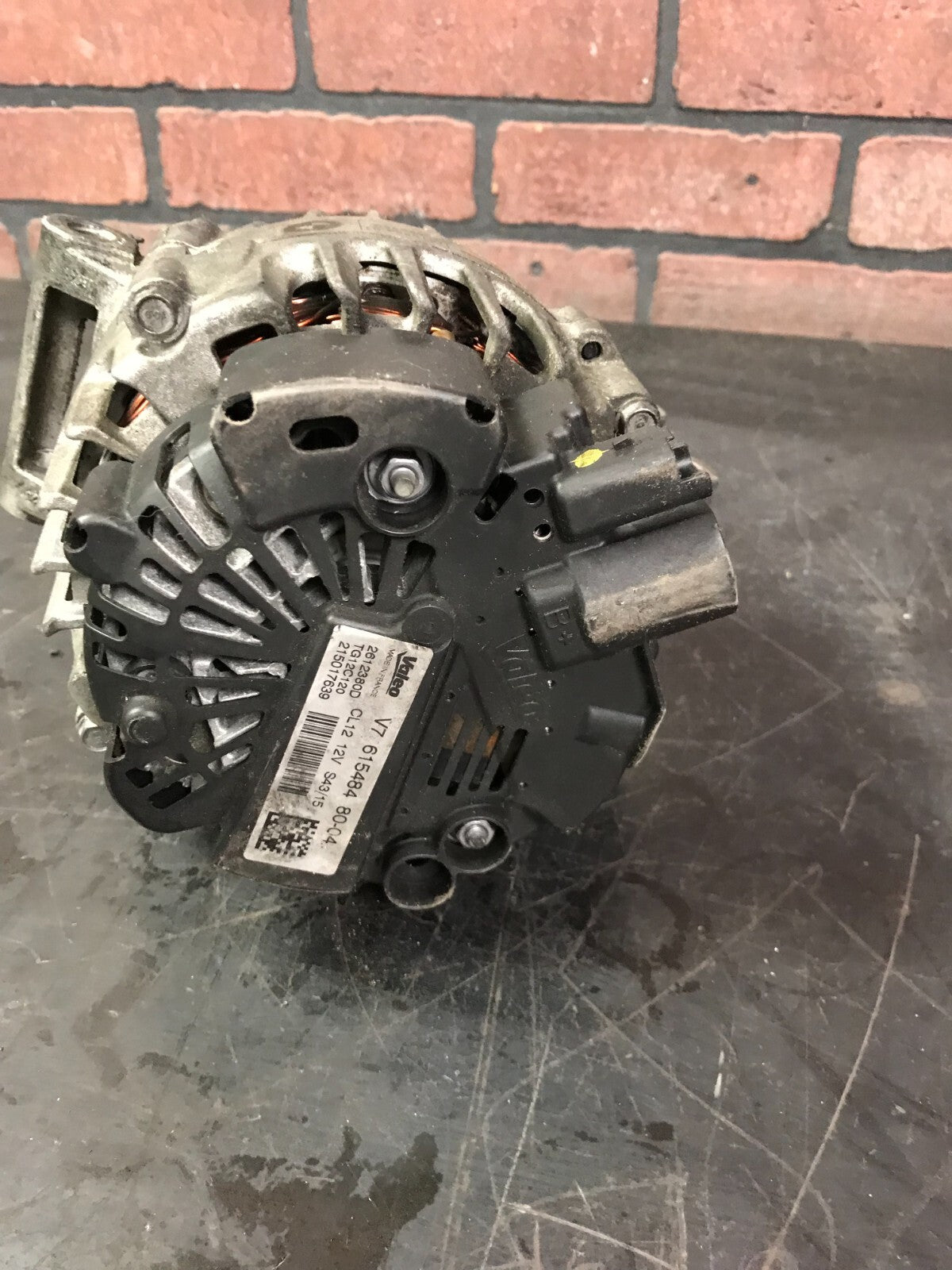 2002-2007 Mini Cooper Valeo Alternator 7619254-01 V7 615484 80-04