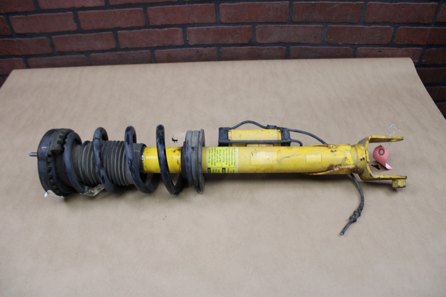 2011-2014 Dodge Challenger SRT Front Driver LH Active Side Shock Absorber Strut