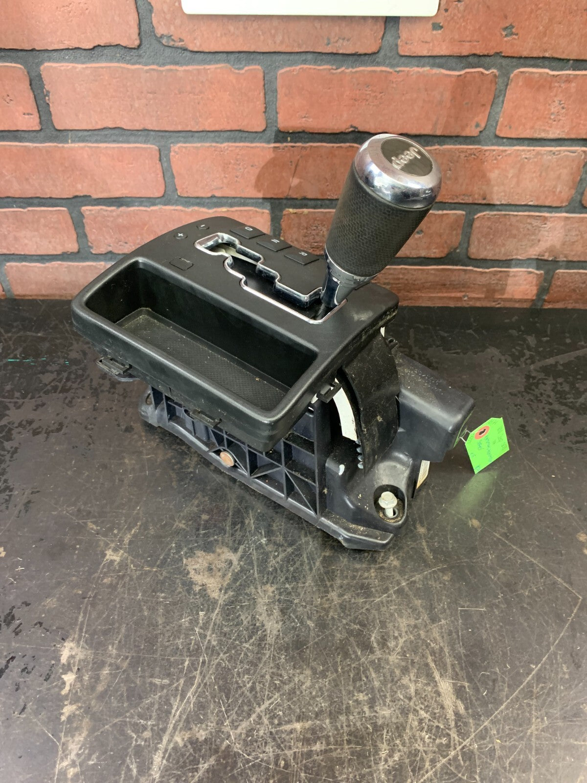 2009-2010 Jeep Grand Cherokee SRT8 SRT Automatic Transmission Shift Lever OEM