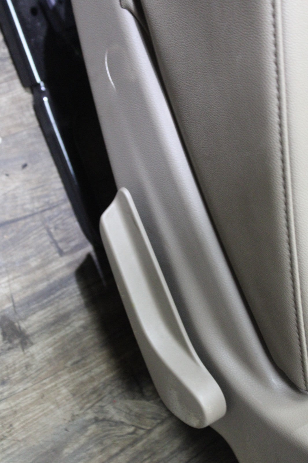 15-20 YUKON Gray Leather Rear Back Second Row Heated Captains Bucket Seat Set