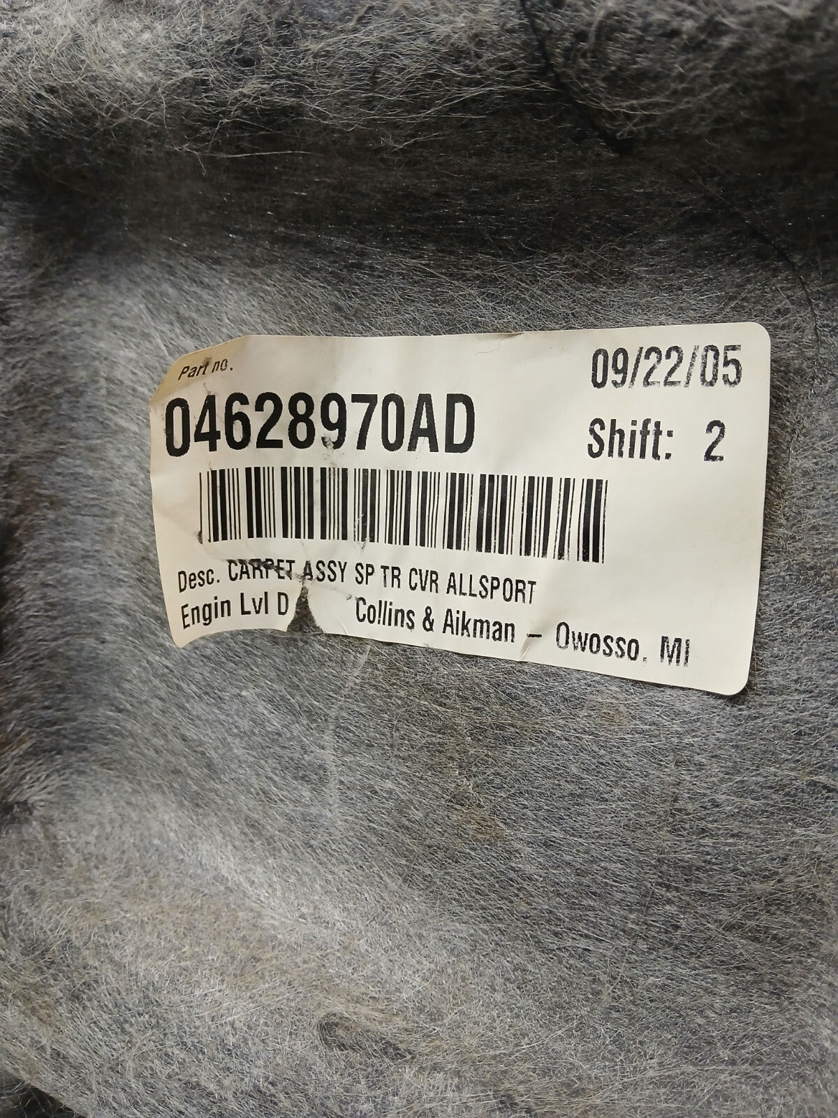 05-08 Magnum SRT8 Rear Trunk Floor Spare Wheel Carpet Cover Panel 04628970ad