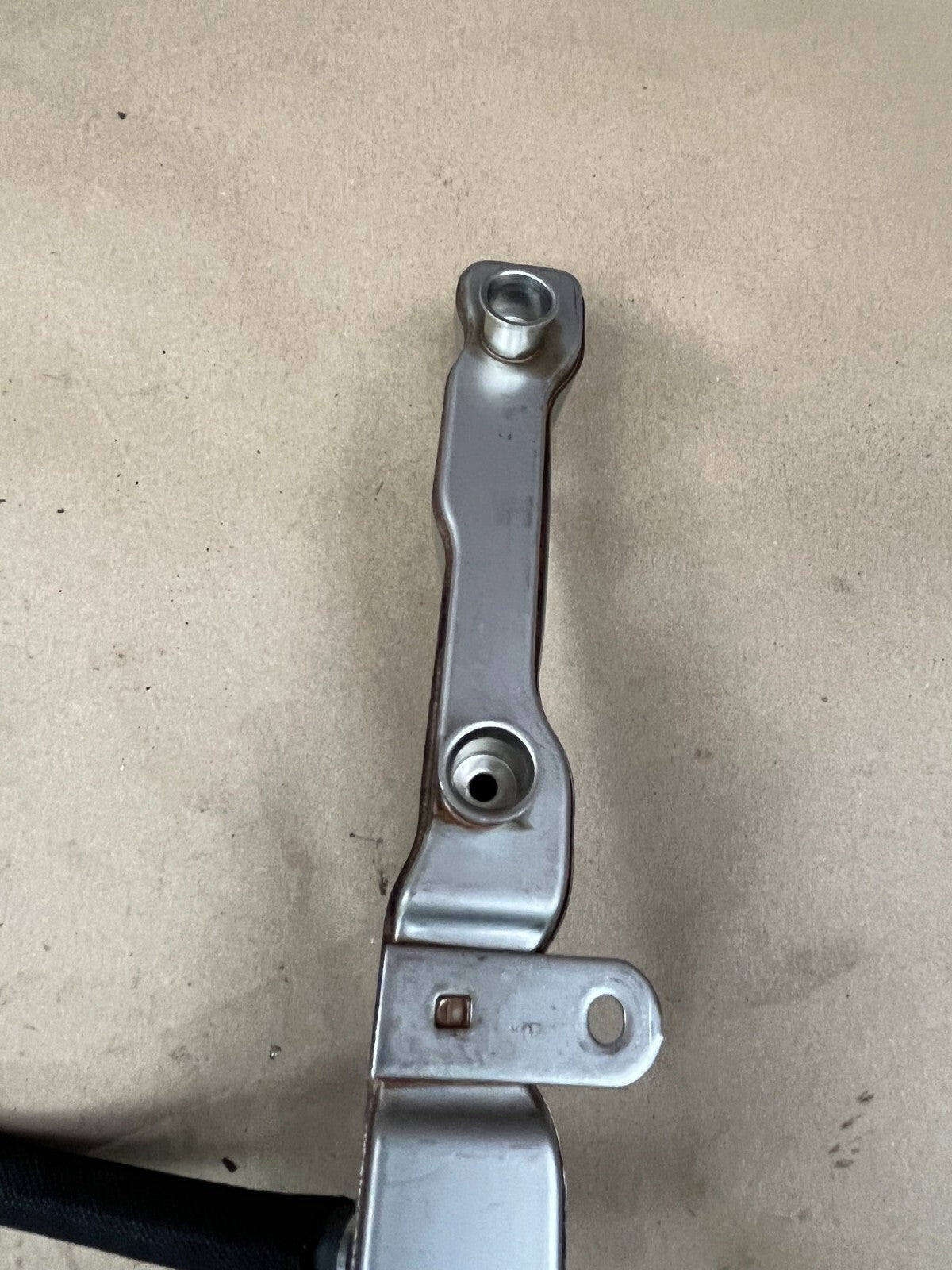 2011-2024 Dodge Jeep Chrysler SRT 6.4L 392 Scat Engine Fuel Rail 05038530AB OEM