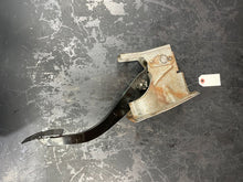 05105522AG BRAKE PEDAL M/T MANUAL DODGE CALIBER MOPAR 2007 2008 2009 2137348