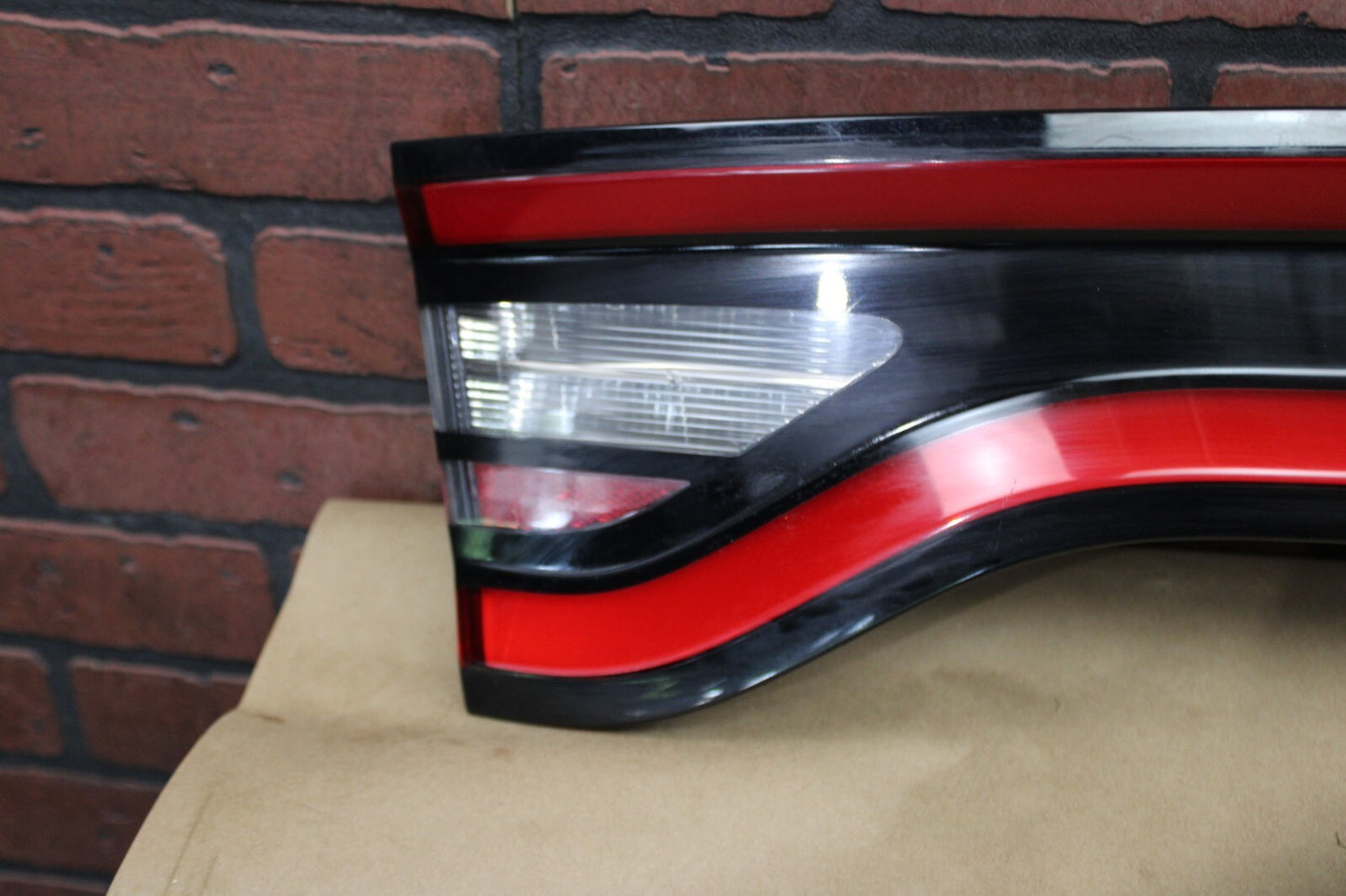 2015-2023 DODGE CHARGER REAR CENTER LED TAIL REVERSE LIGHT STOP LAMP LIGHT OEM