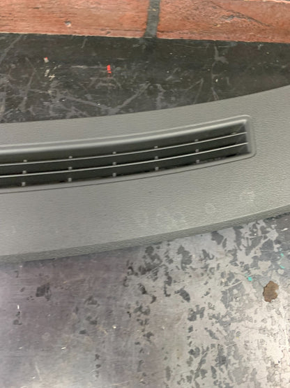 2005-2007 CHRYSLER 300 UPPER DASH DEFROSTER VENT TRIM PANEL 0XB33XDVAC