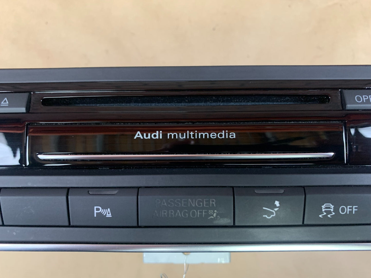 2012-2018 Audi A5/A6/A7 Quattro AM FM CD MP3 Radio Receiver 4G1 608 071 OEM