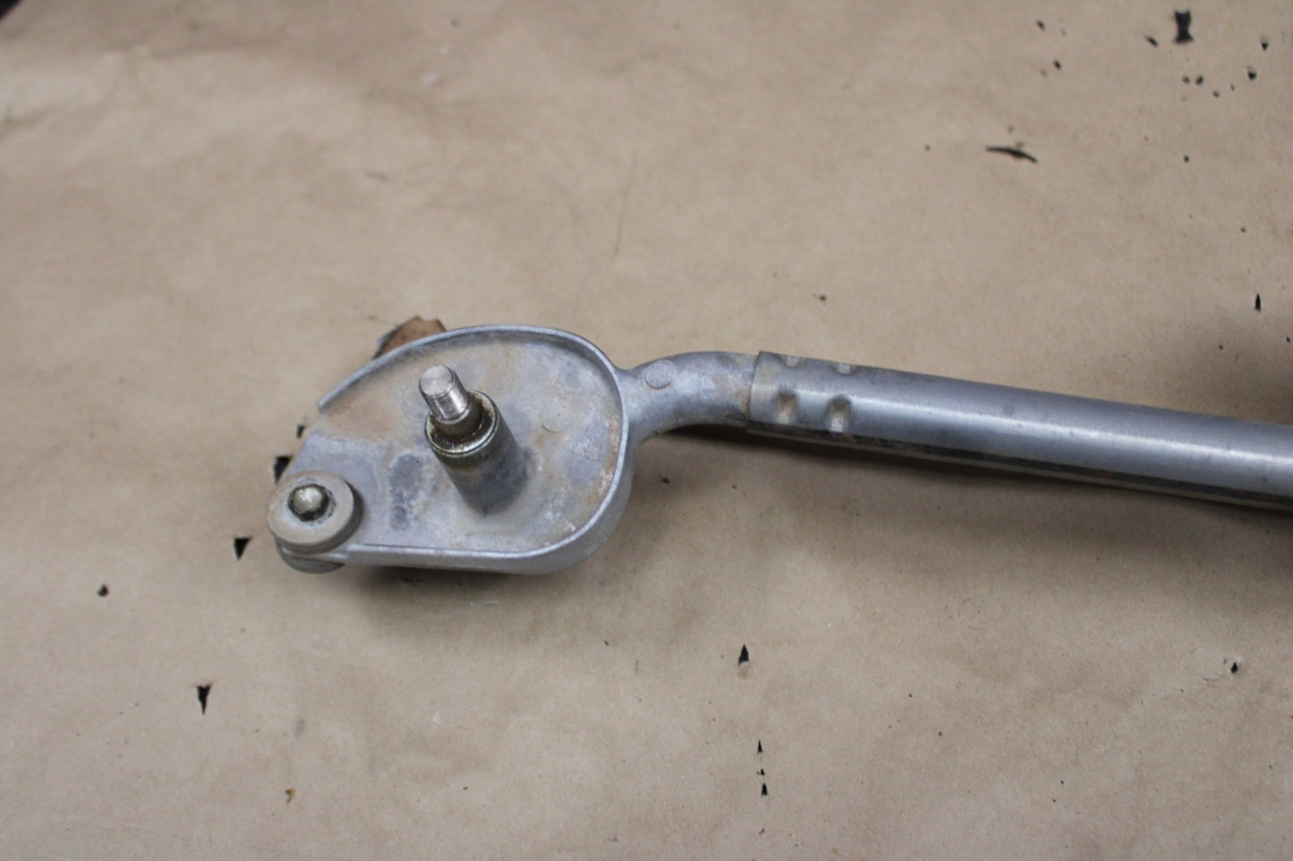 2008-2023 DODGE CHALLENGER SRT8 WINDSHIELD WIPER MOTOR & LINKAGE 05028756AC