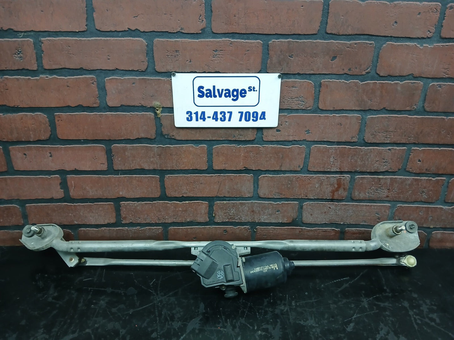 2005-2010 Charger/Magnum/300 Wiper Arm Transmission Linkage Motor 04805711aa