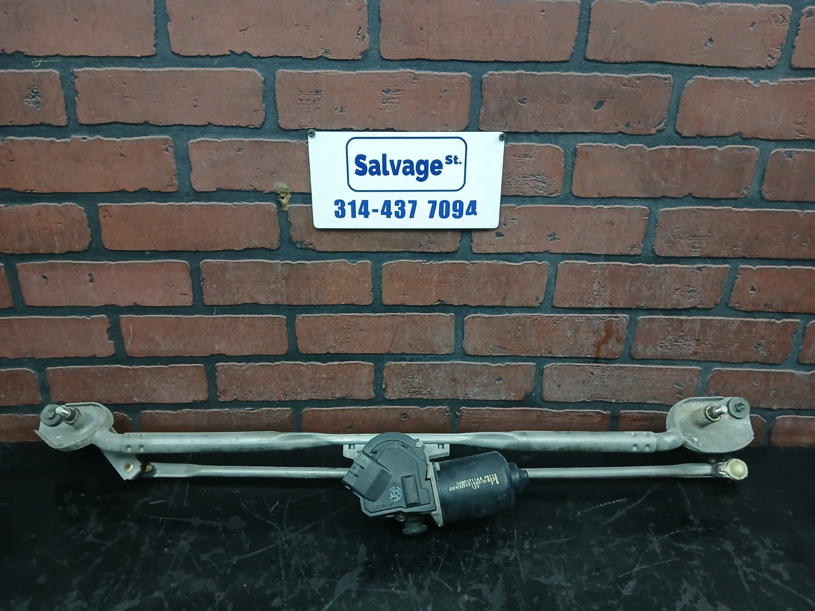 2005-2010 Charger/Magnum/300 Wiper Arm Transmission Linkage Motor 04805711aa