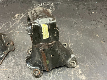 2006-2010 JEEP GRAND CHEROKEE SRT8 COMMANDER MOTOR ENGINE MOUNTS OEM 132k MILES.