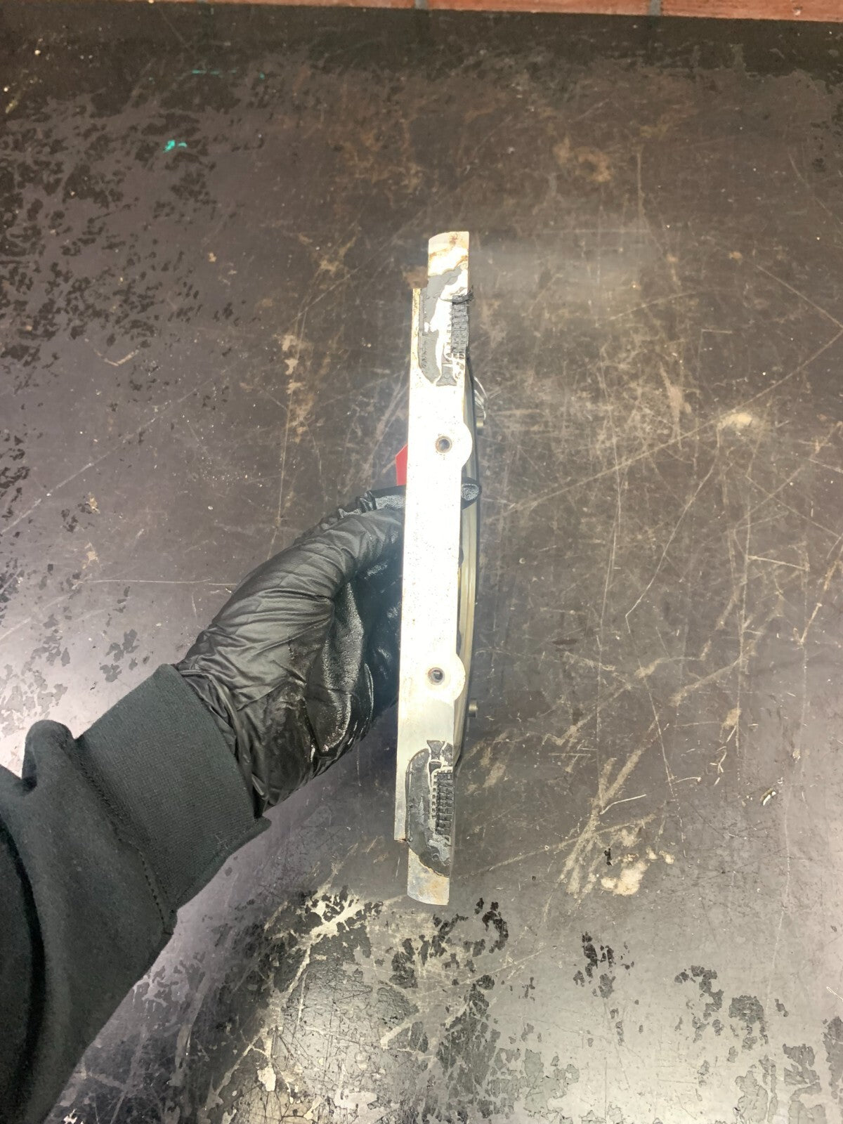 11-18 DODGE RAM 1500 5.7L GAS ENGINE CRANKSHAFT REAR OIL SEAL RETAINER OEM