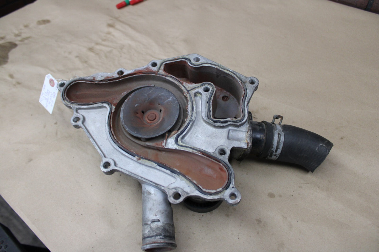 05-10 Challenger Grand Cherokee 300 5.7 6.1 Engine Water Coolant Pump Assembly