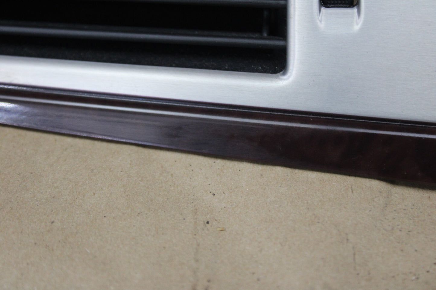 07-14 Cadillac Escalade Driver LH Dash Air Vent w/ Molding Bezel Trim Chocolate