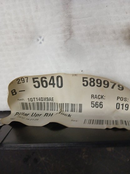 2011-2015 Jeep Grand Cherokee Passenger RH B Pillar Molding 1gt14dx9ae