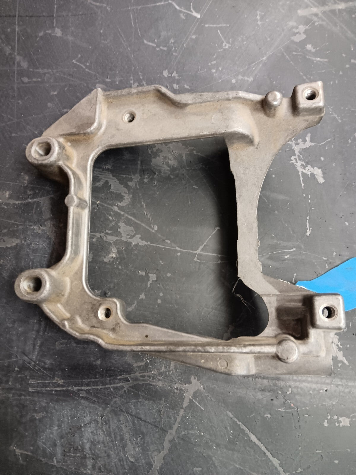 2003-2006 Gen 3 Dodge Viper/Ram SRT10 A/C Compressor Mounting Bracket 05037348ad