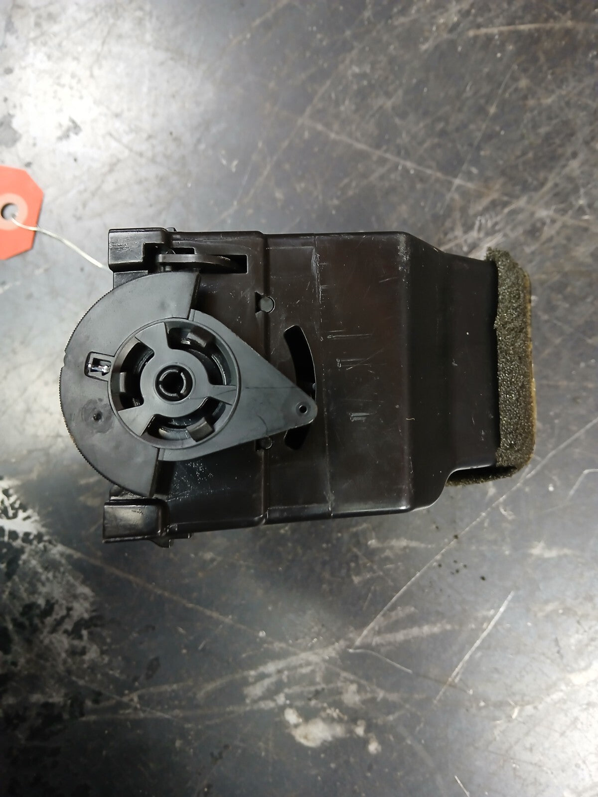 2005-2007 Chrysler 300 Front Center Passenger RH Side Dash Air Vent