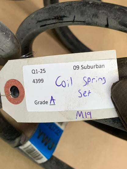 2007-2014 Chevy Tahoe Suburban 25783732 Genuine GM Parts Rear Coil Spring SET
