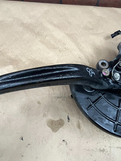 2012-2023 DODGE CHALLENGER RWD FRONT RIGHT SPINDLE KNUCKLE & HUB OEM 05168402AE