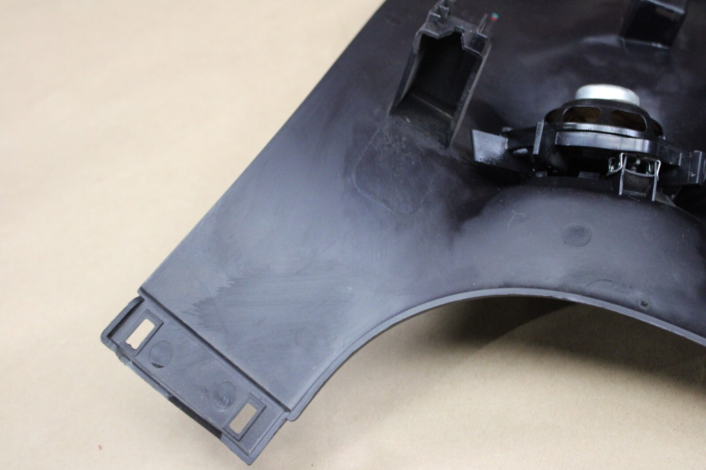 11-15 Jeep Grand Cherokee SRT8 OEM Rear Passenger RH D Pillar Trim Cover Tweeter