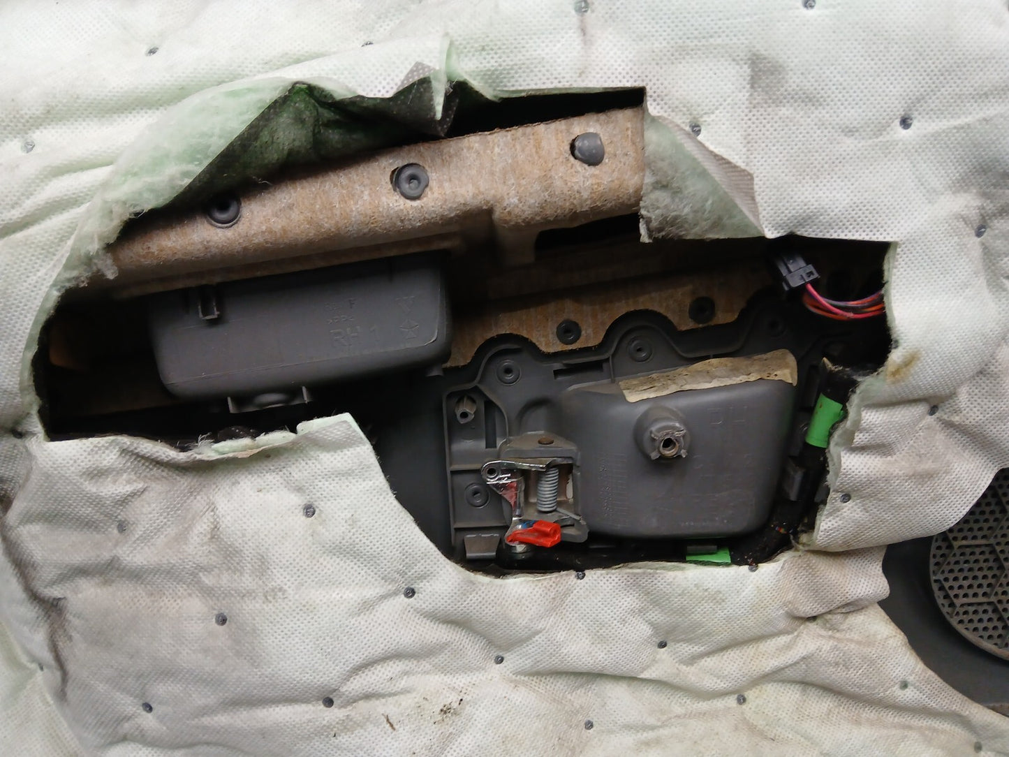 2007 Jeep Grand Cherokee Front Passenger RH Side Interior Door Panel Gray