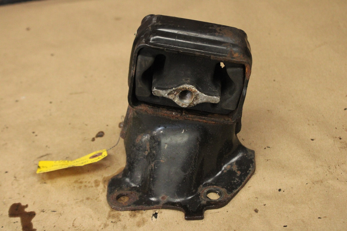 2006-2010 Jeep Grand Cherokee Commander Mopar Engine Mounting Bracket Right Side