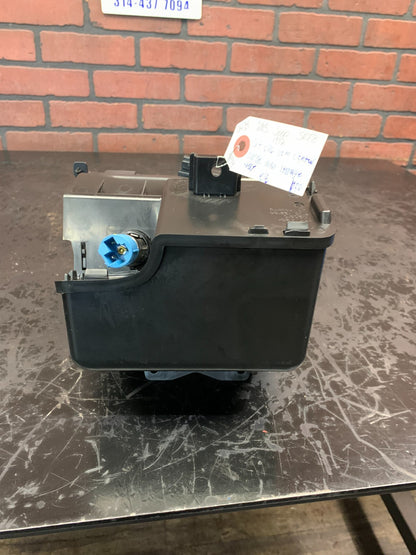 2011-2013 JEEP GRAND CHEROKEE SRT 6.4L OEM CENTER CONSOLE DASH STORAGE PIN TRAY