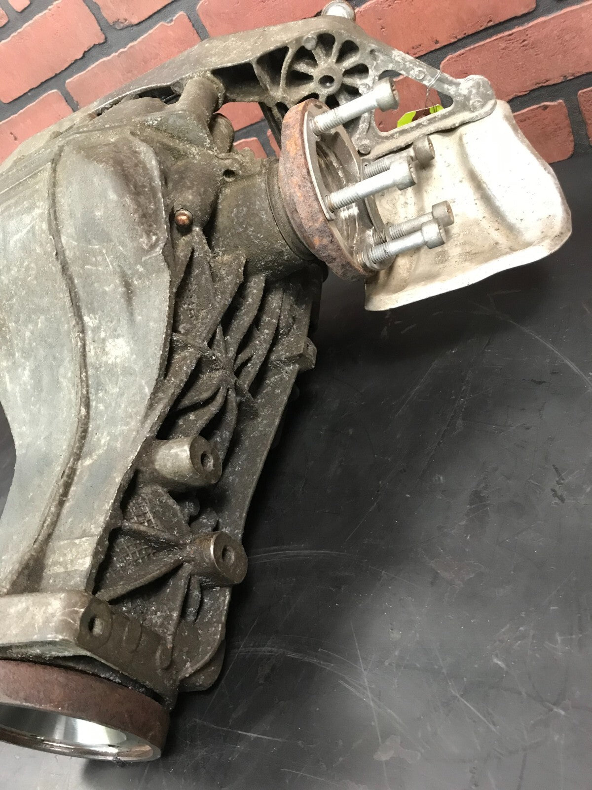 2011-2017 Audi A8 L Rear Axle Carrier Differential Case Assembly BC500043J