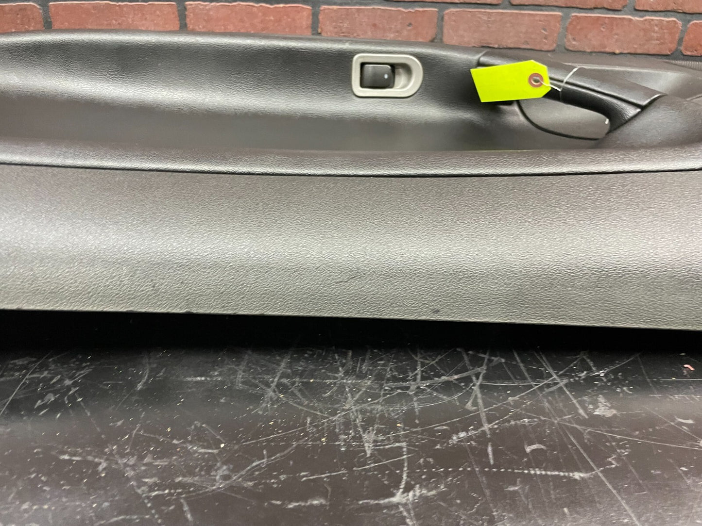 06-09 Pontiac Solstice Right Passenger Interior Door Trim Panel W/Switches Black