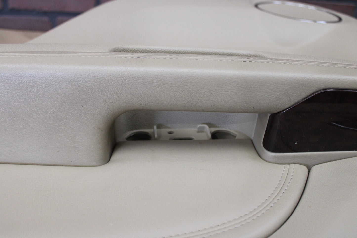 2010-2014 Cadillac Escalade Rear Right Passenger Interior Power Door Panel OEM