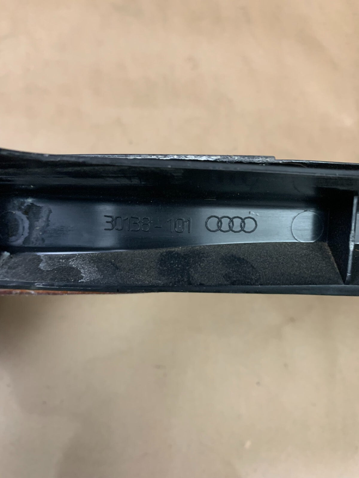 2012-2015 Audi A6/A7/S6/S7/RS7 Cross Member Support Insulator Cowl 4g0 806 391