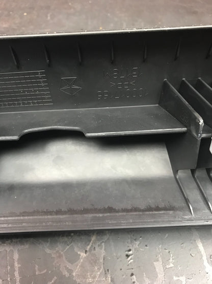 2012 Chrysler 300 Front Passenger RH Side Black Door Sill Scuff Plate 100017166