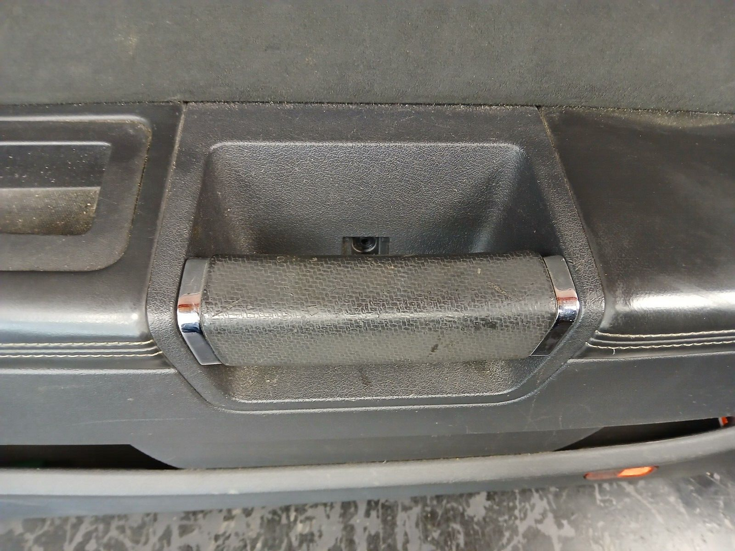2008-2014 Dodge Challenger Interior Front Passenger RH Side Door Panel Black