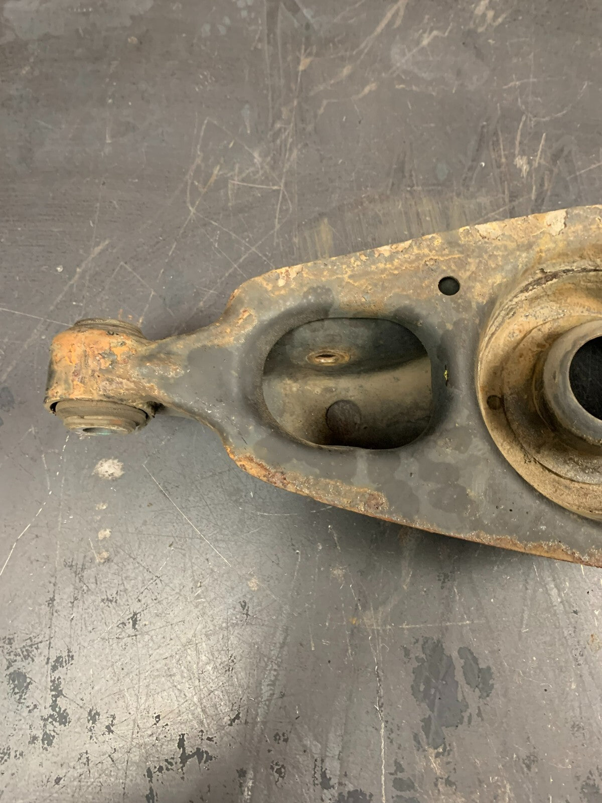 2011 - 2021 DODGE CHARGER REARSUSPENSION LOWER CONTROL ARM