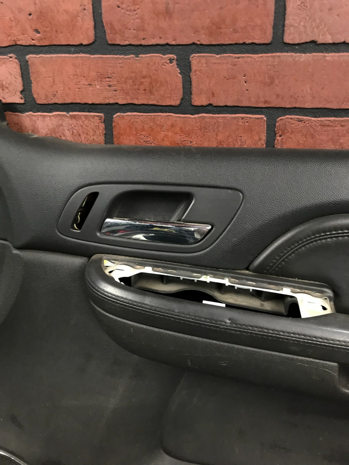 2007-2014 Sierra Silverado Yukon Rear Passenger RH Side Interior Door Panel