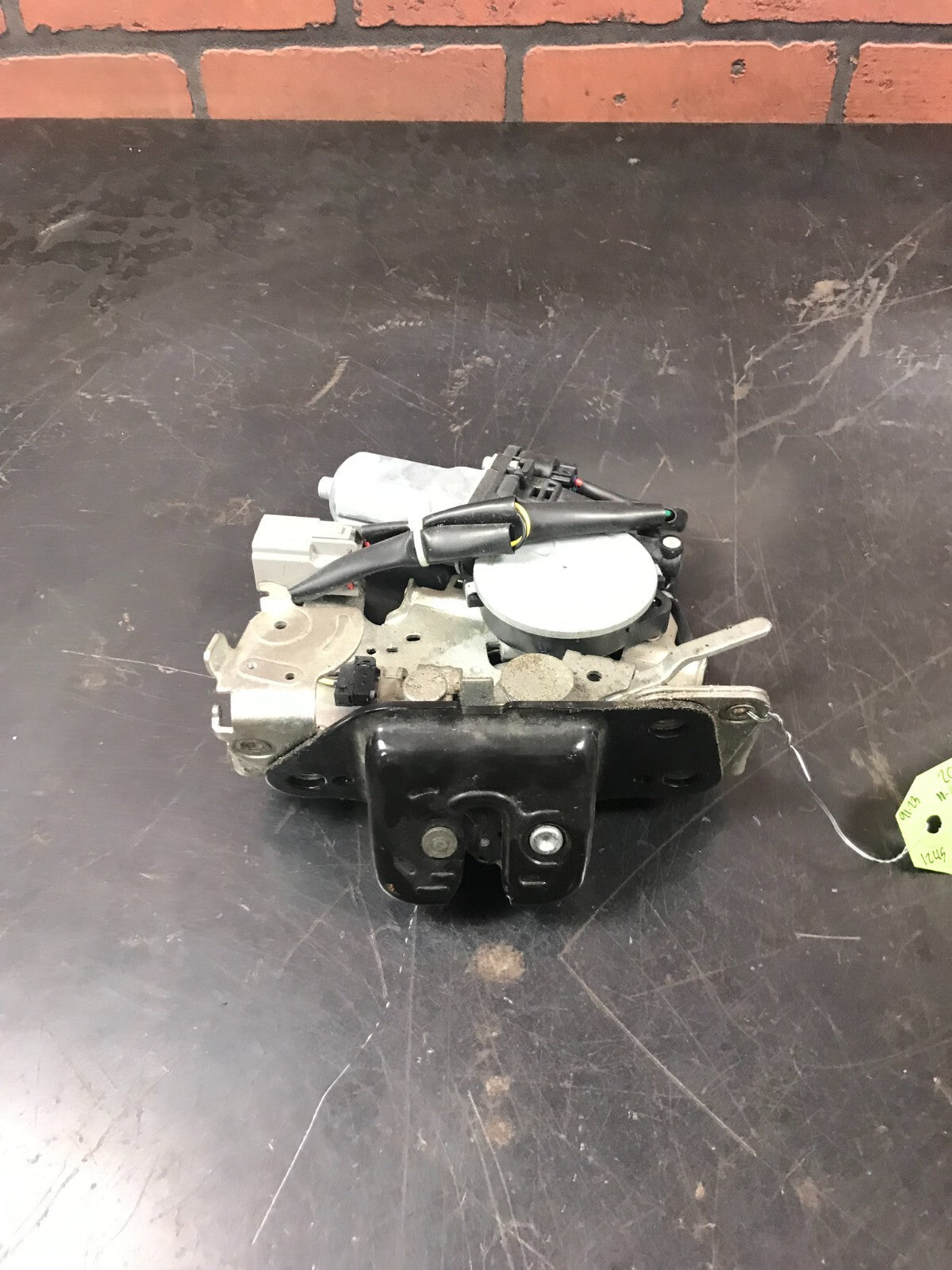 2011-2021 Jeep Grand Cherokee Trunk Liftgate Power Lock Latch Actuator w/ Motor