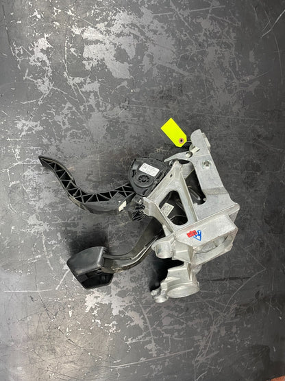 12 13 14 15 16 17 AUDI A8 A7 S7 BRAKE PEDAL W/PEDAL # 4G1 723 117 OEM