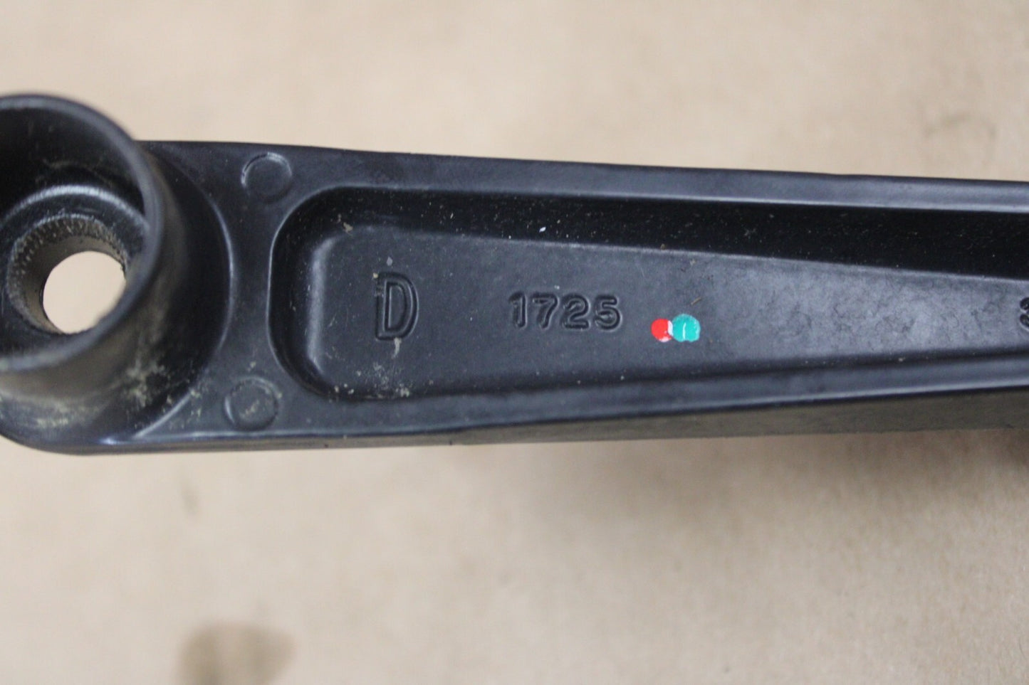 05-10 Jeep Grand Cherokee Front Windshield LH RH Wiper Arm Set Pair Left Right