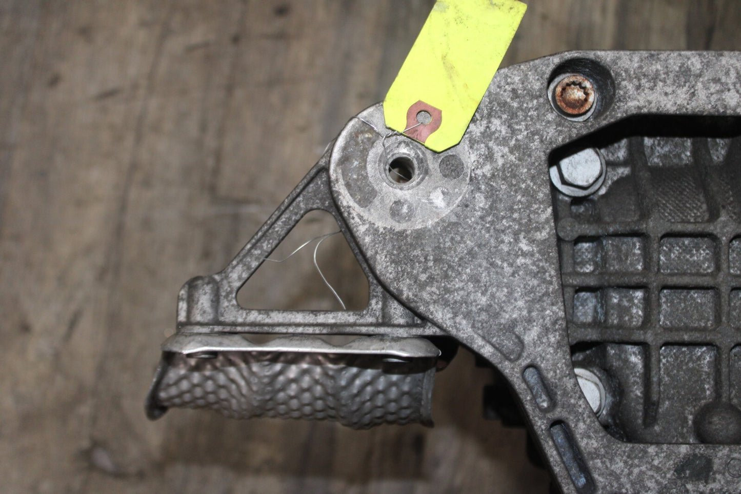 12-18 AUDI S7 REAR AXLE DIFFERENTIAL CARRIER W/ BRACKET OEM 8k0 599 287 J