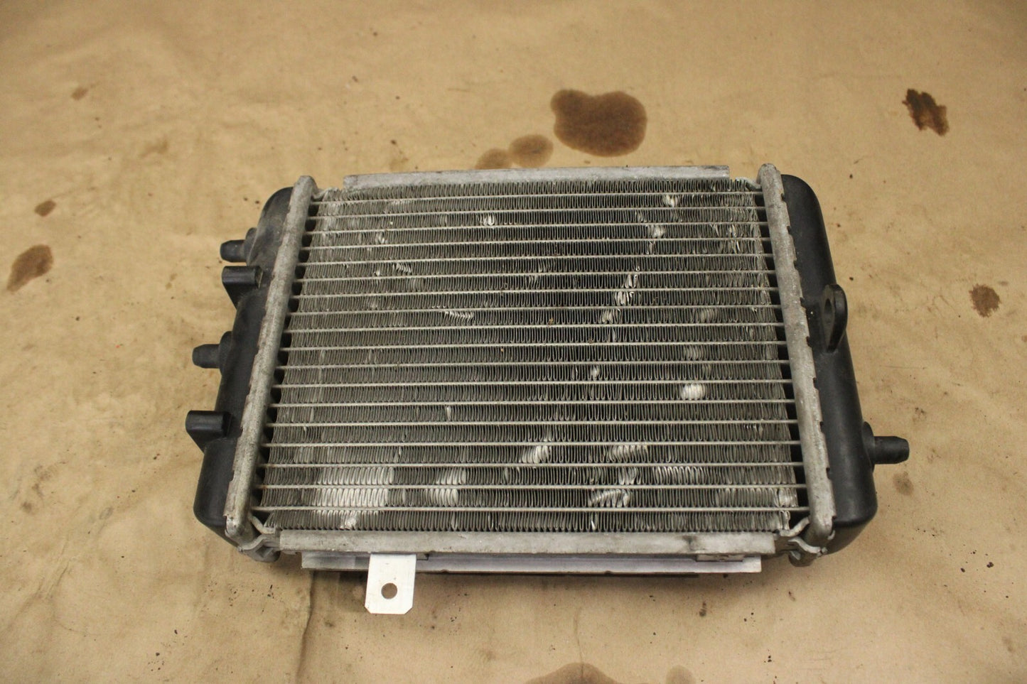 2004-2006 AUDI ENGINE COOLING COOLANT AUXILIARY LEFT RADIATOR OEM 8E0121212K