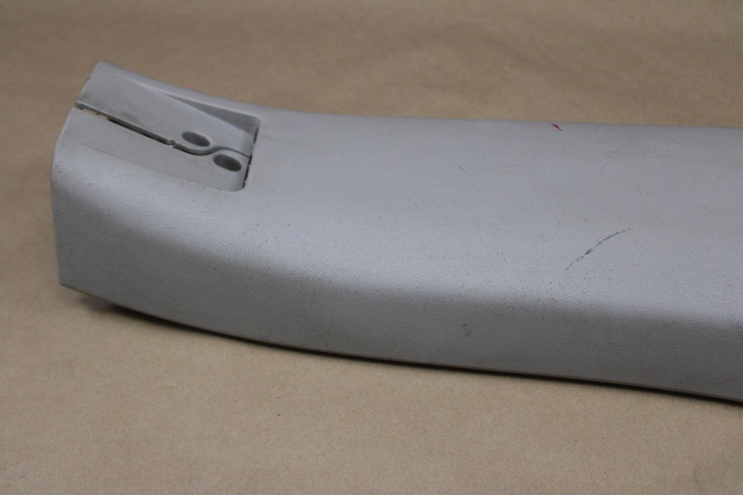05-10 MAGNUM CHRYSLER 300C SRT8 PASSENGER RH SIDE B PILLAR LOWER TRIM 0UM22BD1AH